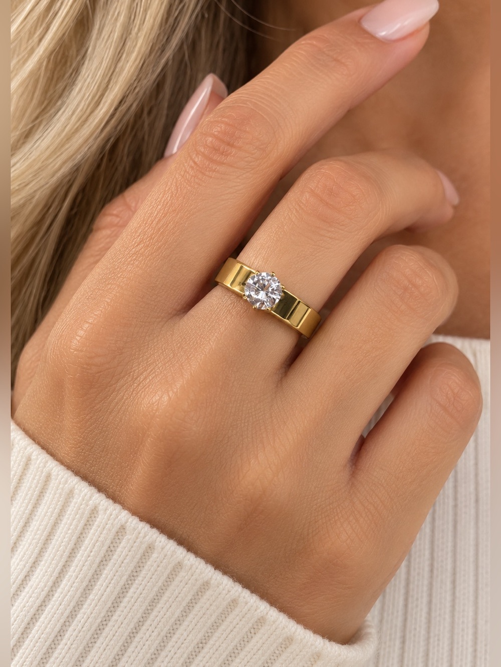 Elegant Gold Band with Clear Stone steel 6.5 steel
